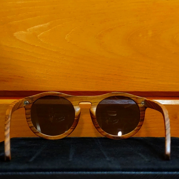 White Elepaio Sunglasses - Picture 7 of 9